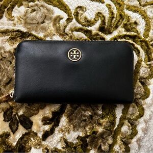Tory Burch Black Zip Wallet